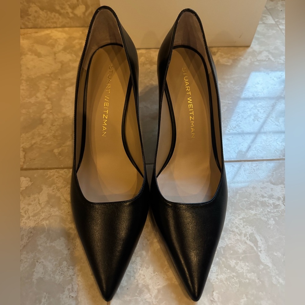 Stuart Weitzman Black Leather Pointed Pumps